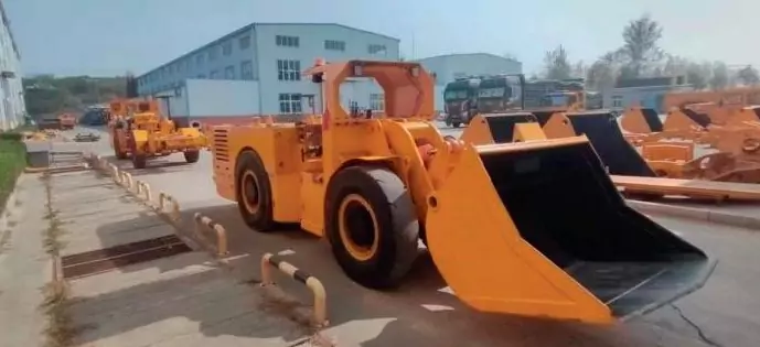 underground mining loader